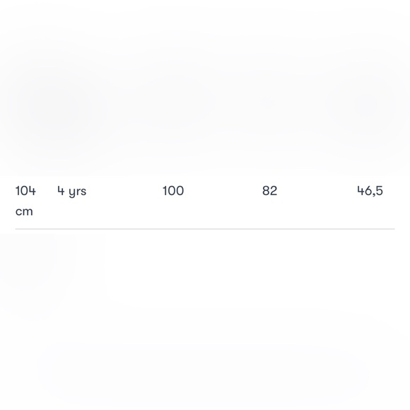 Kuling snow suit 
Size : 104 
Age range 4 or small 5 
Mossy light green - Picture 5 of 5